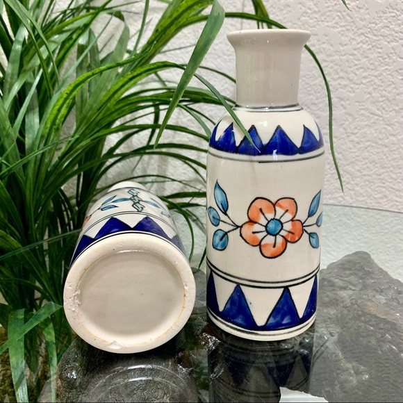 NWOT Hand Painted Ceramic Vase Set - Picture 2 of 5